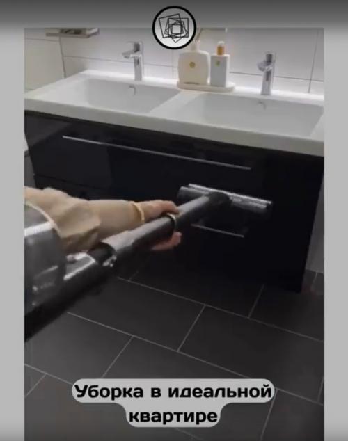 Чем занимаются мамы после трёх часов ночи. 04