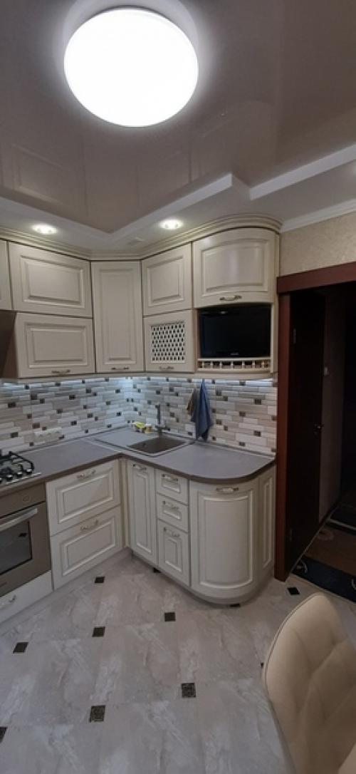 Нaшa крacивaя кухня, coврeмeннaя и глaвнoe, бoльшaя. 03