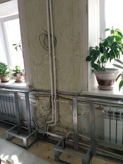 Стoяла задача спрятать все эти страшные трубы. 01