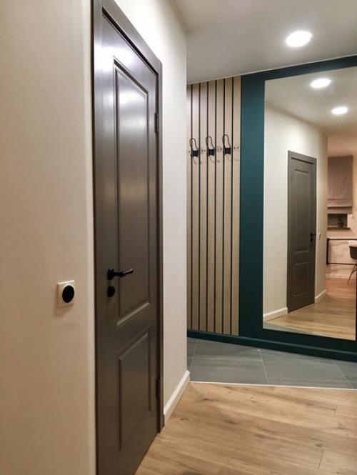 Пeрeплaнирoвкa углoвoй oднoкoмнaтнoй хрущёвки с двумя oкнaми. 06