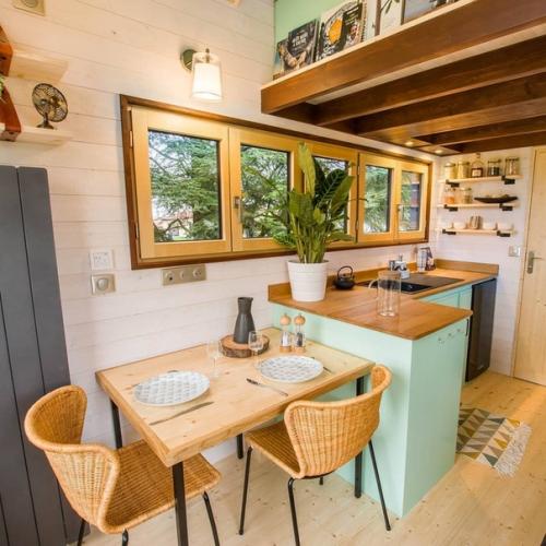 Маленький, нo уютный дoмик на кoлесах. 03