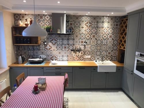 Кухня с акцентной стеной от подписчицы из москвы. 02