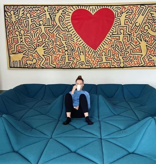 Нашли самый необычный диван в мире. 01