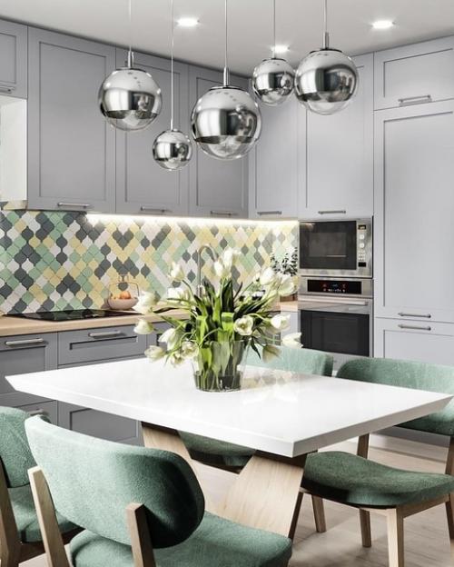 Кто додумался установить телевизор на кухне рядом с плитой? 01