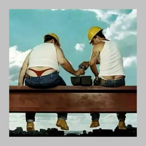 А у вас были странные или страшные истории со строителями? 01