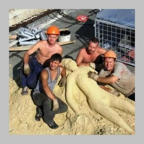 А у вас были странные или страшные истории со строителями? 02