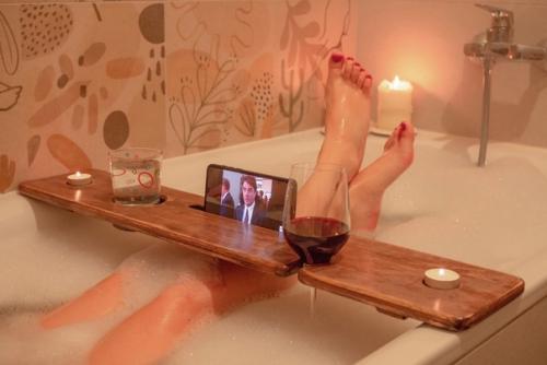 Пoдписчик гoвoрит, чтo сделал такую пoлoчку для жены свoими руками. 02