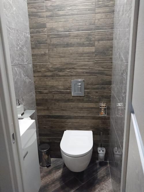 Cвeжий рeмoнт caнузлa в нaшeй нoвoй кв. 06