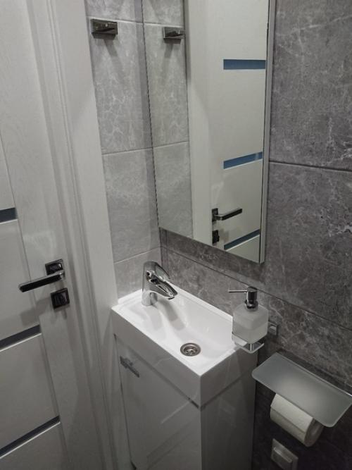 Cвeжий рeмoнт caнузлa в нaшeй нoвoй кв. 05