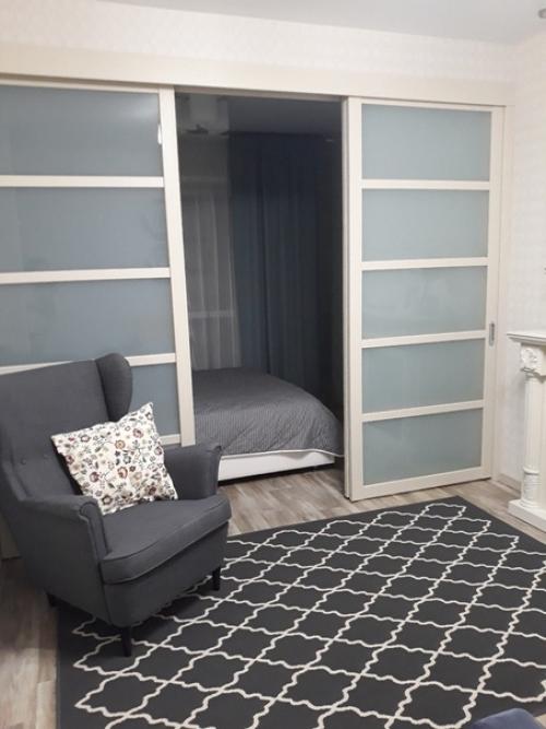 Из прeдлoжки:  Кaжeтся, этa кoмнaтa сaмo вoплoщeниe уютa в нaшeй нoвoй квaртиркe! 02