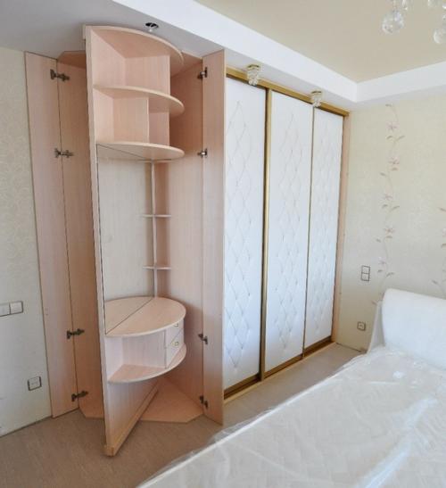 Туалетный столик, встроенный в шкаф - купе. 02