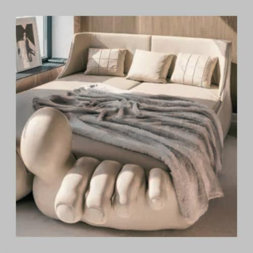 В 2025 году появилась куча спорных дизайнерских решений. 02