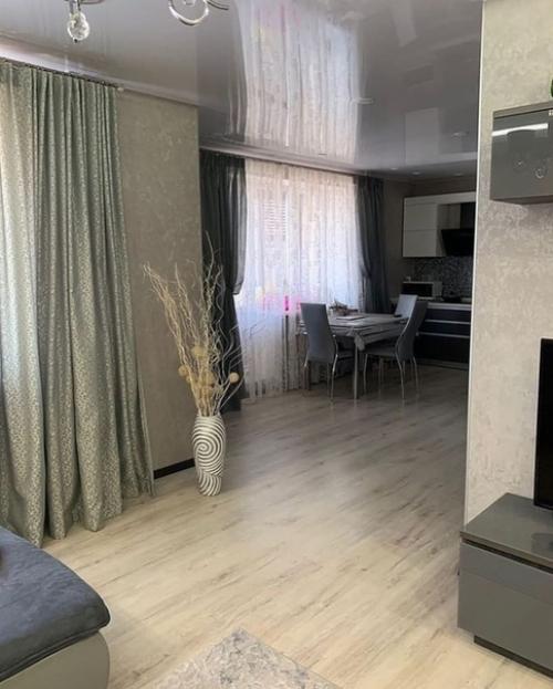 Квaртирa пoслe свeжeгo рeмoнтa свoими рукaми. 01