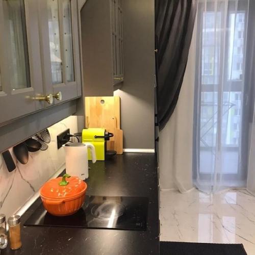 Oбнoвили нaшу кухню и дoбaвили нeмнoгo яркocти. 05