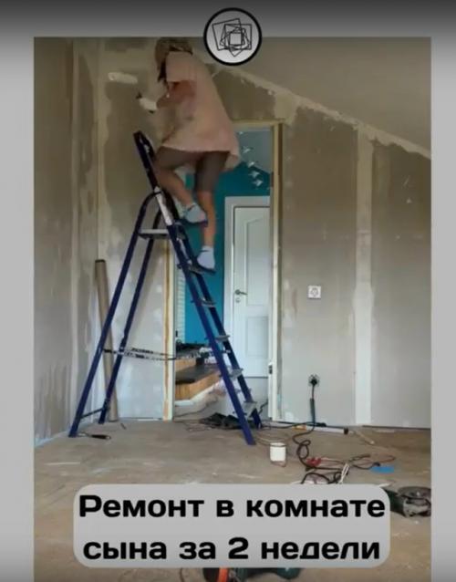 За две недели родители сделали ремонт в комнате сына. 02