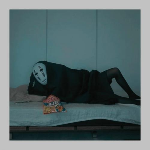 А вас тоже бесят фильмы ужасов, в которых семья не съезжает из проклятых домов? 02