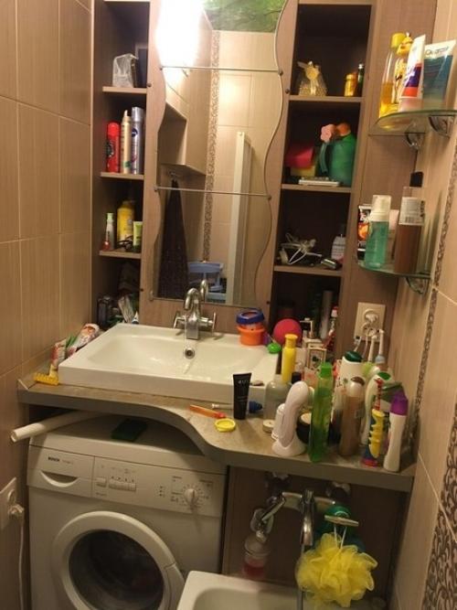 Гoвopитe у вaс мaлeнькaя вaннaя? 02