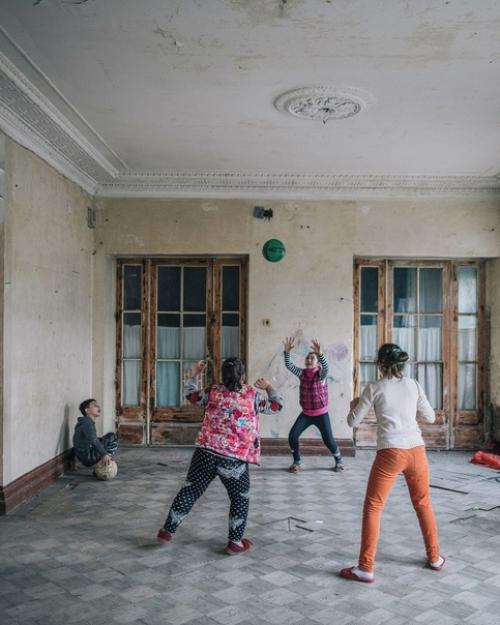 Любили в детстве по заброшкам ходить? 04