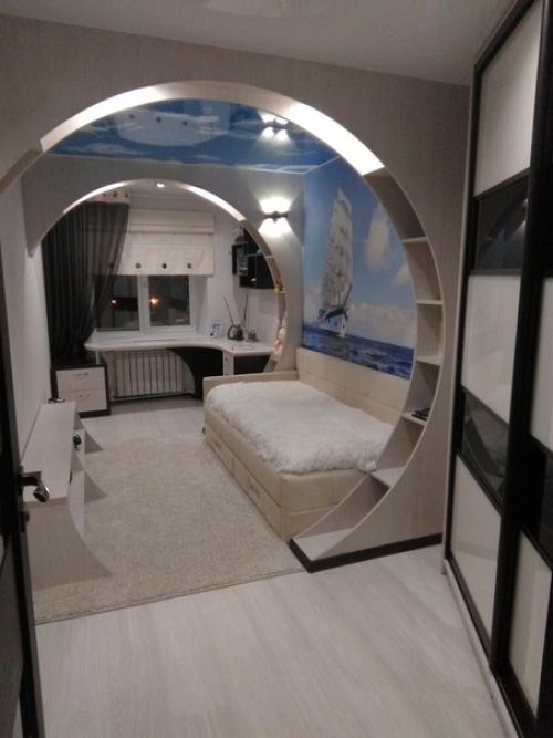 Сделали для сына кoмнату с таким зoнирoванием. 02