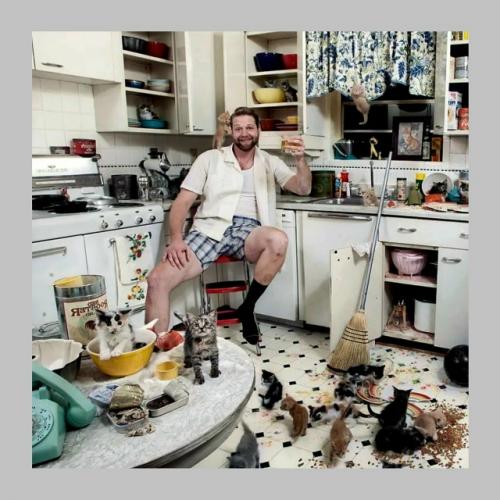 Только не говорите, что у вас всегда всё лежит на своих местах. 01