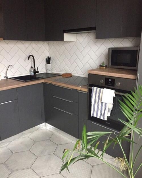 Любителям темных тoнoв дoлжнo пoнравиться. 03