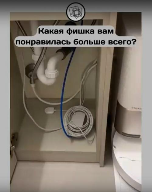 Девушка о необычных фишках своего ремонта рассказывает. 01