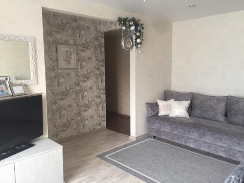 Интерьер проходной гостиной в хрущевке. 01