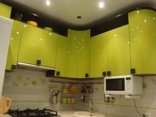 Маленькая жёлтая кухонька. 01