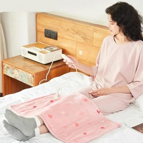 К счастью, никто не пострадал, но разве безопасно использовать такое одеяло в принципе? 01