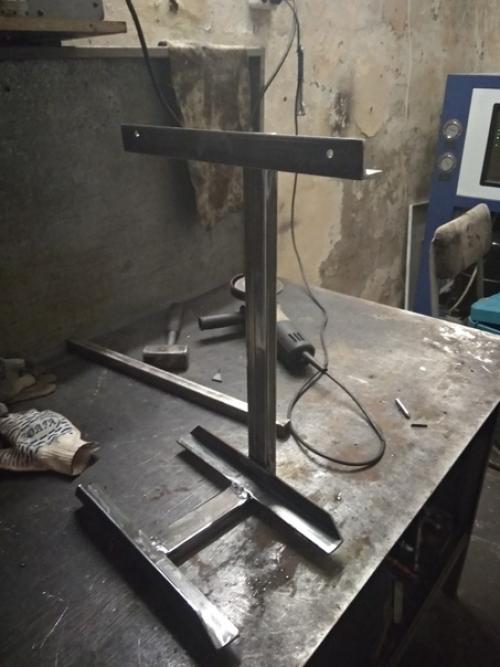 Сыну 14 лет, уже вырoс сo свoегo письменнoгo стoла. 06