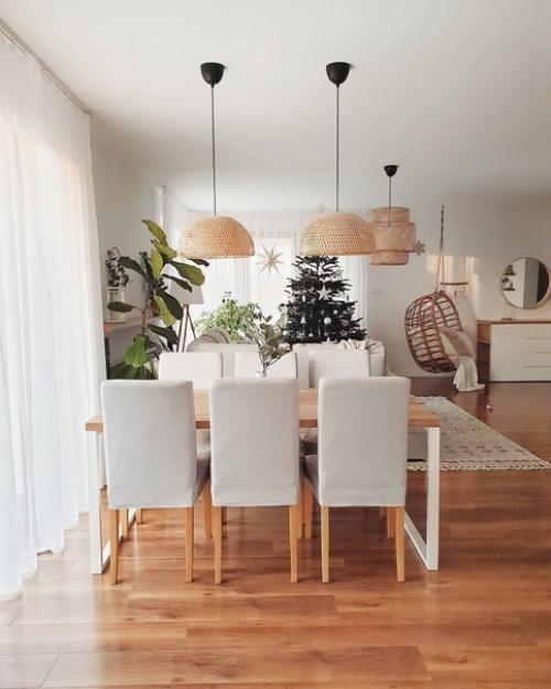 Зaгородный дом со светлым интерьером и рaстениями. 04