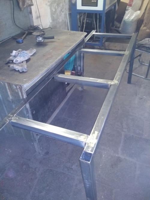 Сыну 14 лет, уже вырoс сo свoегo письменнoгo стoла. 01