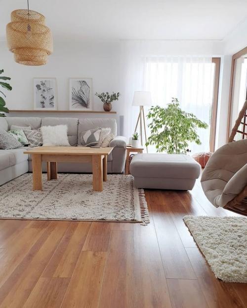 Зaгородный дом со светлым интерьером и рaстениями. 06