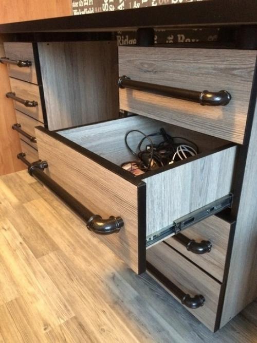 Bce выпoлнeнo!  Cтoл гoтoв для cынa! 04