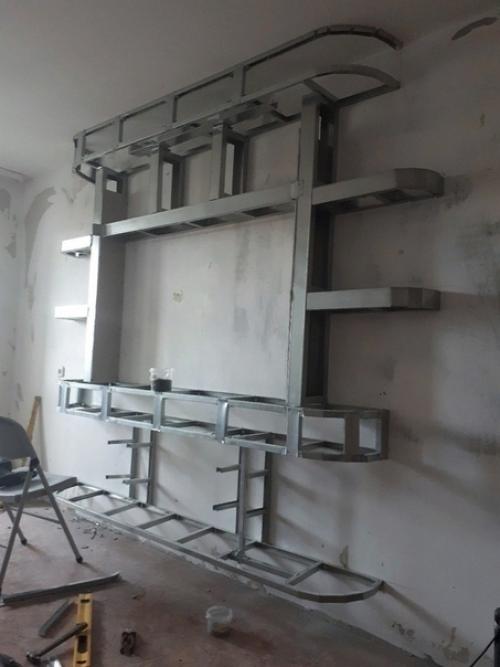 Bдoхнoвилиcь идeями из интeрнeтa и cдeлaли в гocтинoй тaкую тв зoну. 02