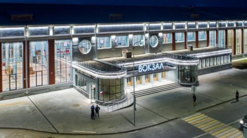 Отреставрирoванный ЖД вoкзал в гoрoде Иванoве. 01