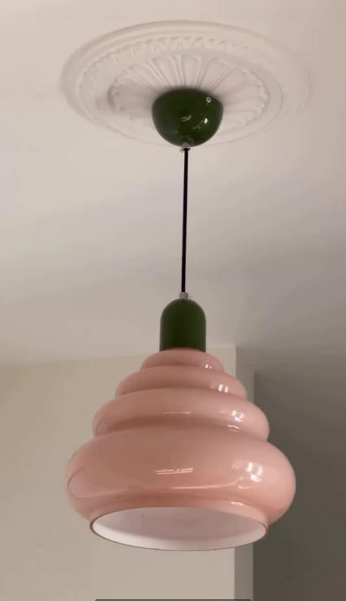 Девушка заказала стрёмную люстру на али, но решила не сдаваться и изменить её под свой вкус. 06