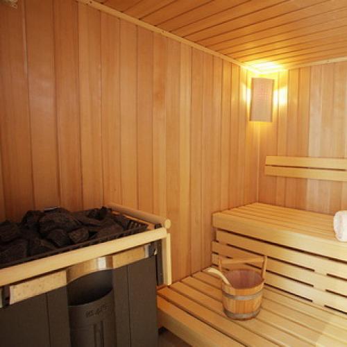 Как обшить вагонкой потолок в бане. Как правильно обшить парилку 09 Как обшить вагонкой потолок в бане. Как правильно обшить парилку 09