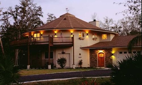 Арочные крыши из профнастила. Арочная крыша для дома 05