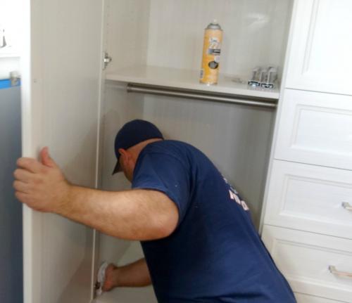 Шкаф в нише своими руками. Хозяин квартиры преобразил нишу в комнате. А главное удалось разместить все необходимое