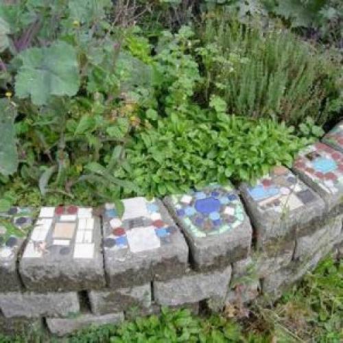 Клумба из битого кирпича. Клумба из кирпича