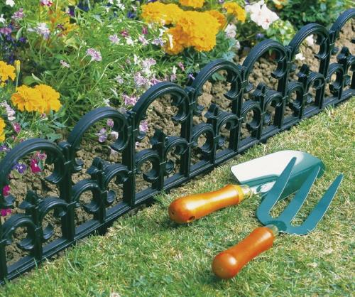 Как сделать бордюр для клумбы из кирпича. Разновидности ограждений