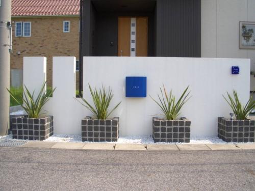 Клумбы своими руками из кирпича. Клумбы из кирпича —, как красиво сложить своими руками? 115 фото и советы дизайнеров