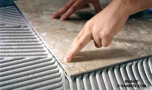 Пол в деревянном доме из плитки.  Можно ли укладывать плитку на деревянный пол в ванной?