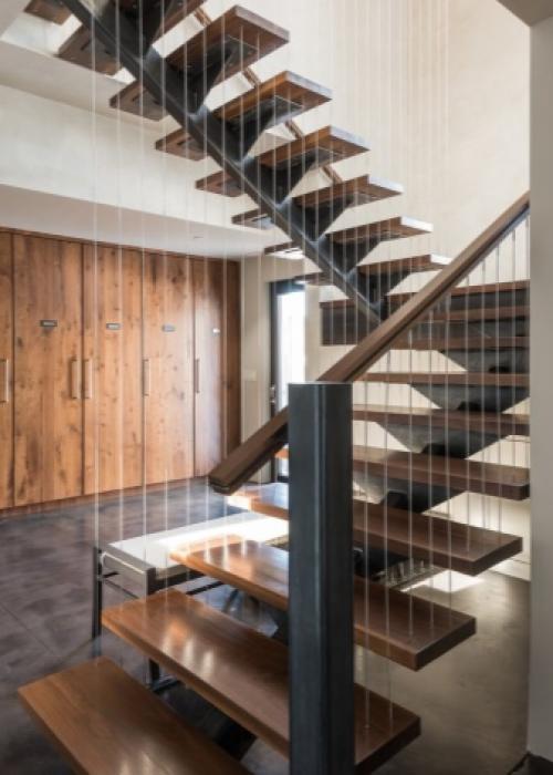 Металлическая лестница для крыльца своими руками. Особенности изделия 04