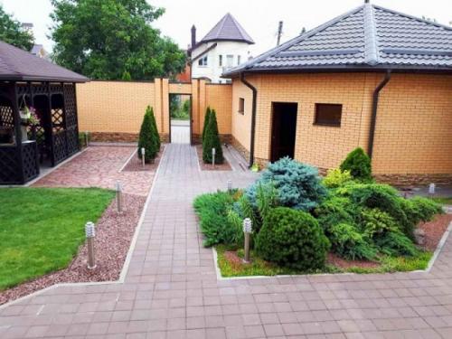 Озеленение двора частного. Принципы планировки двора возле частного дома 02 Озеленение двора частного. Принципы планировки двора возле частного дома 02