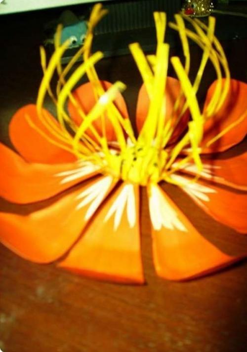 Большие цветы из пластиковых бутылок. 6 лучших способов делать цветы из пластиковых бутылок