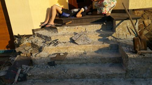 Ремонт крыльца в частном доме. Никто не вкладывается в будущее