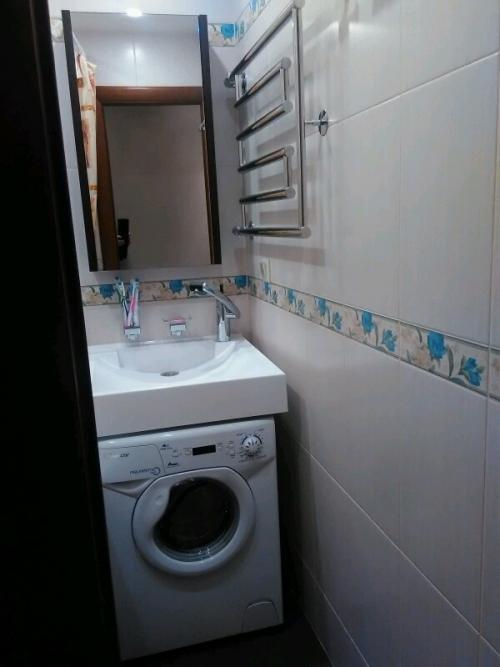 Санузел в хрущевке раздельный. Маленькая ванная комната в хрущевке — секреты большого дизайна 05 Санузел в хрущевке раздельный. Маленькая ванная комната в хрущевке — секреты большого дизайна 05