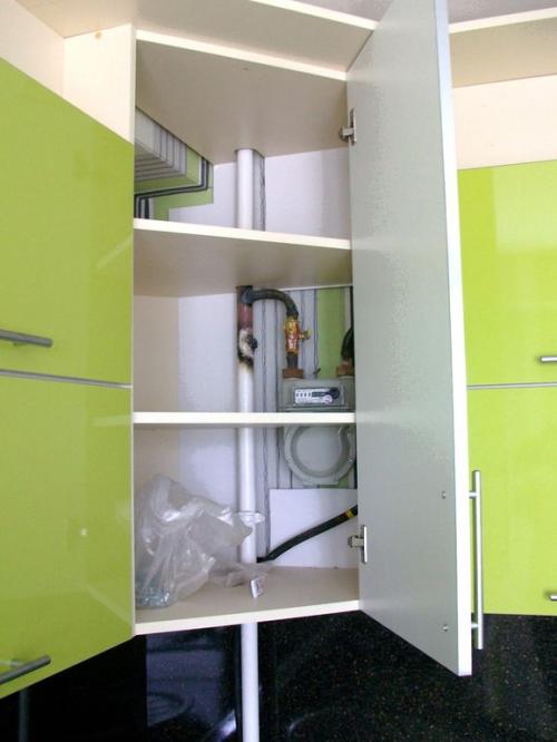 Газовый шланг под плинтус. Почему нельзя прятать газовый шланг под штукатуркой и плиткой на кухне